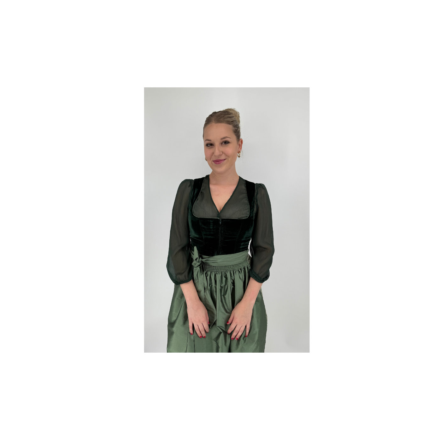 Dirndlbluse Sali