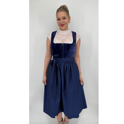 Dirndl Kitty
