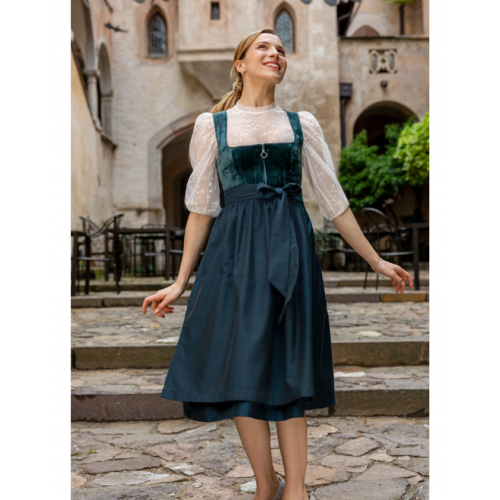 Dirndl Kitty
