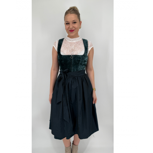 Dirndl Kitty