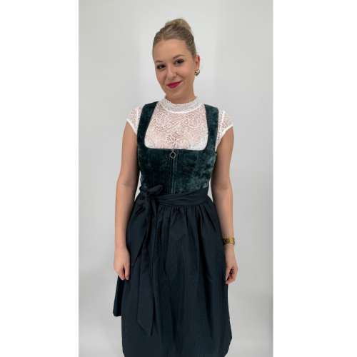 Dirndl Kitty